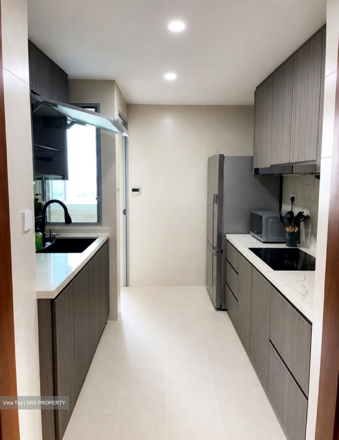 Whitewater (D18), Condominium #596444381
